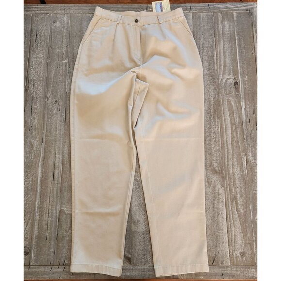 L.L.Bean Womens Khaki Pants Size 12 Wrinkle Resistant 100% Cotton Runs Small New - Picture 2 of 8